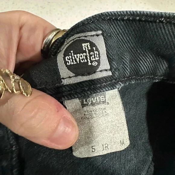 Vintage Levi’s Silver Tab High Rise Distressed Black Shorts Size 26” - Picture 10 of 11